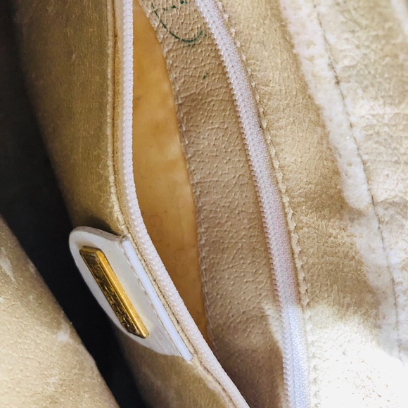 Gucci Crossbody Bag - Picture 7 of 8